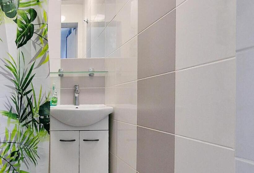 Quarto Estandar com Sacada, Pensjonat Alka