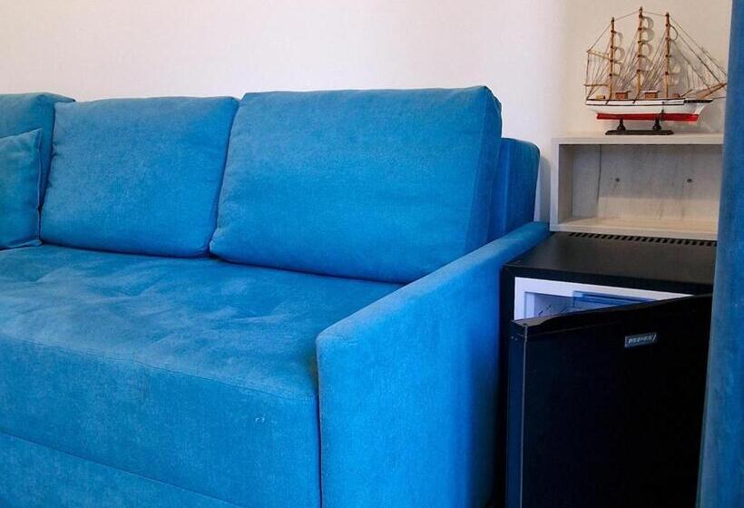 Quarto Quadruple Standart com Varanda, Pensjonat Alka