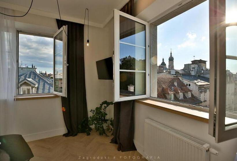 1 Bedroom Premium Apartment City View, Saint Thomas Corner   By Upstairs