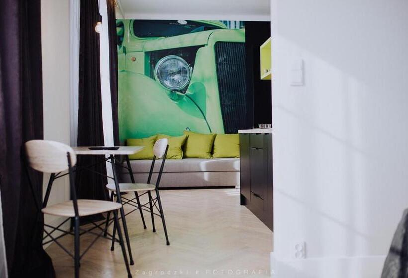 1 Bedroom Premium Apartment City View, Saint Thomas Corner   By Upstairs