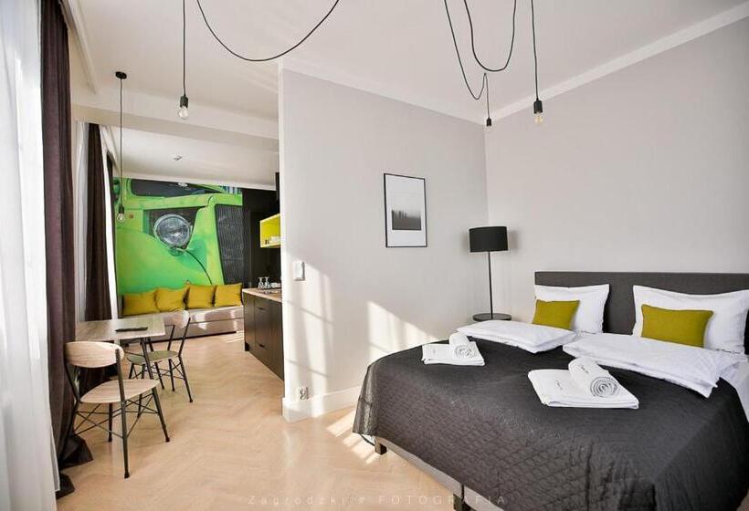 1 Bedroom Premium Apartment City View, Saint Thomas Corner   By Upstairs