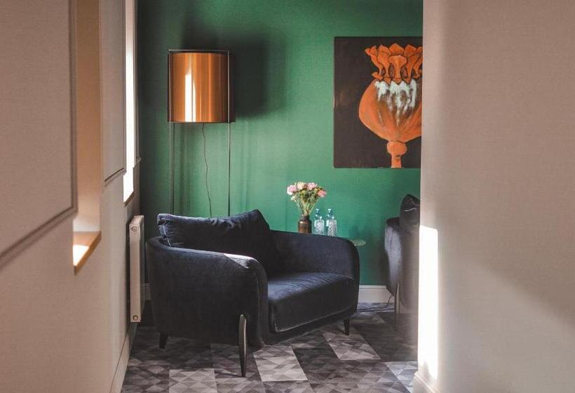اتاق استاندارد, Sansara Apartments