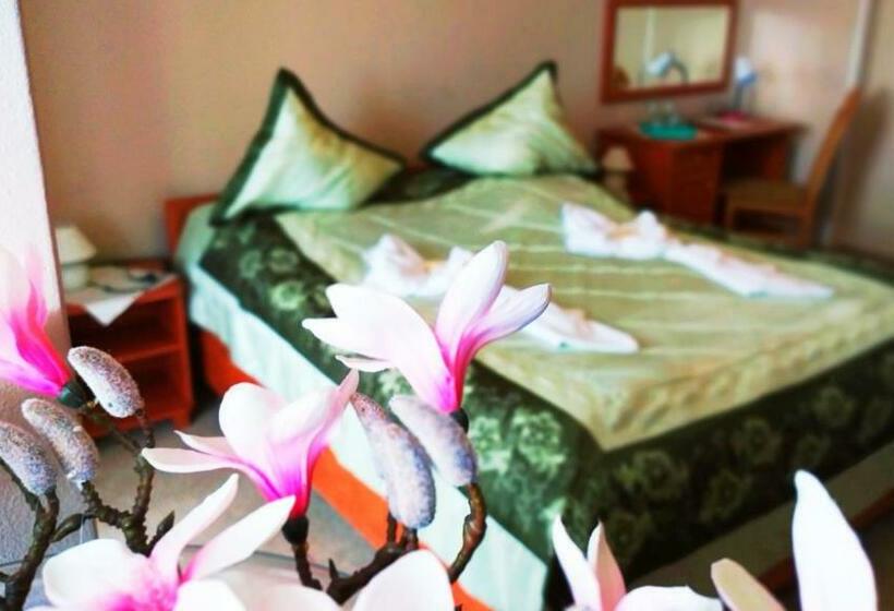 اتاق استاندارد اینتریور, Restauracja Kwisa 1