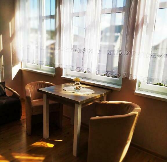 اتاق استاندارد اینتریور, Restauracja Kwisa 1