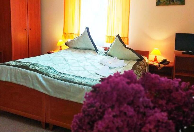 اتاق استاندارد, Restauracja Kwisa 1