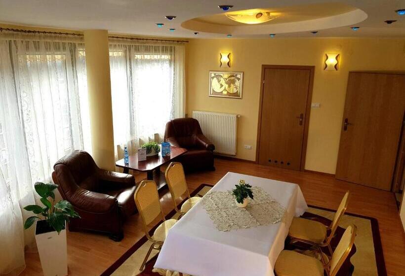 آپارتمان 1 خوابه, Restauracja Hotel Przystan