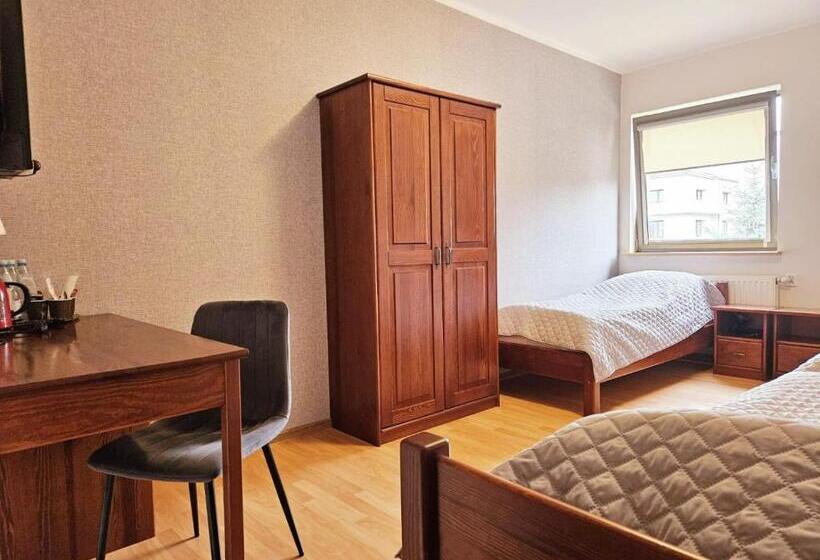 اتاق استاندارد سه نفره, Restauracja Hotel Przystan