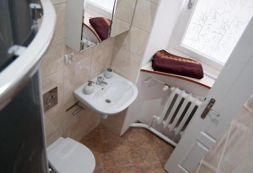 Студия Стандарт, Hostelswidnicka24