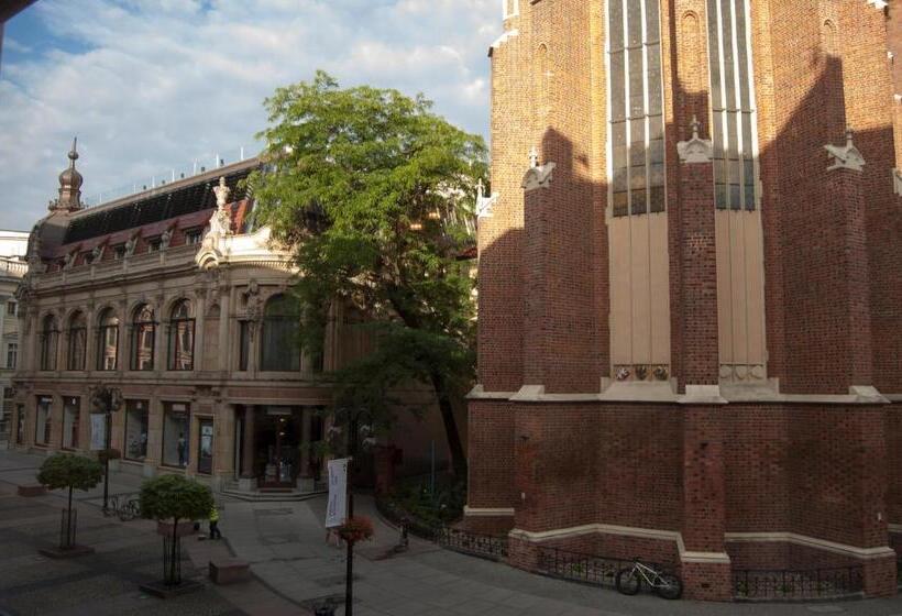 Студия Стандарт, Hostelswidnicka24