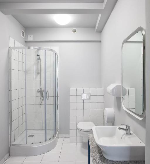 Quarto Estandar, Opera Hostel
