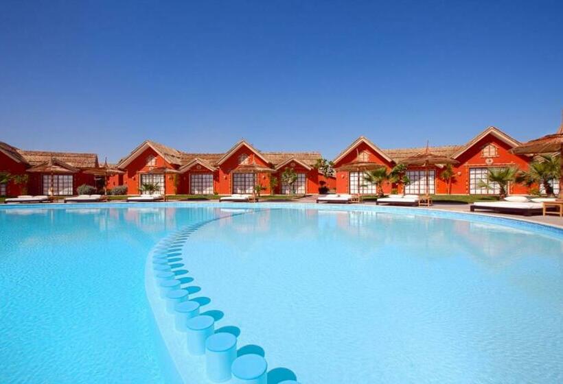 خانه یا کلبه ی ییلاقی با نمای استخر, Neverland City Hurghada Pickalbatros