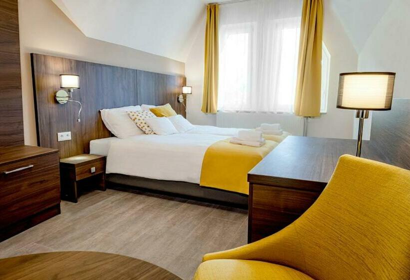 اتاق لوکس خانوادگی, Fürdő Hotel Zalakaros