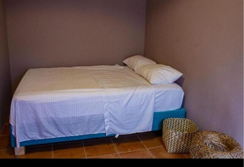 اتاق استاندارد یک تخته با سرویس بهداشتی مشترک, Casa Hotel Castillogrande