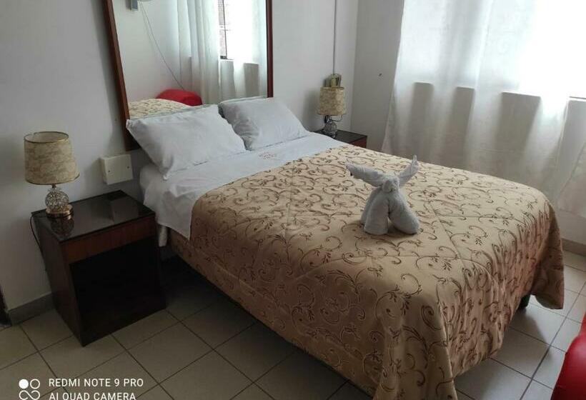اتاق لوکس, Hostal Vicky