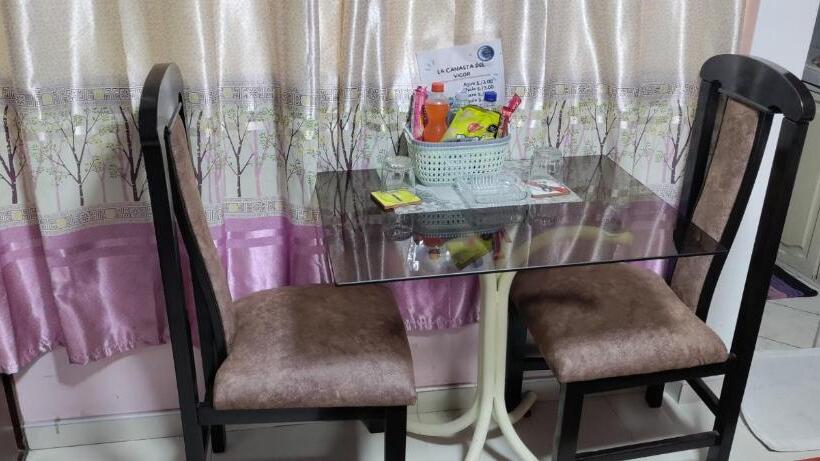 اتاق لوکس, Hostal Vicky