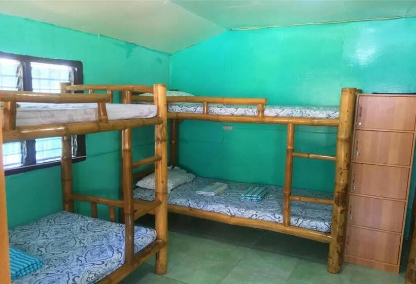 Кровать в Общей Комнате, Oyo 928 Jjs Place