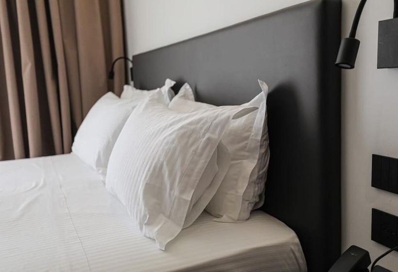 اتاق لوکس چهار تخته, Black Diamond Hotel Dhermi