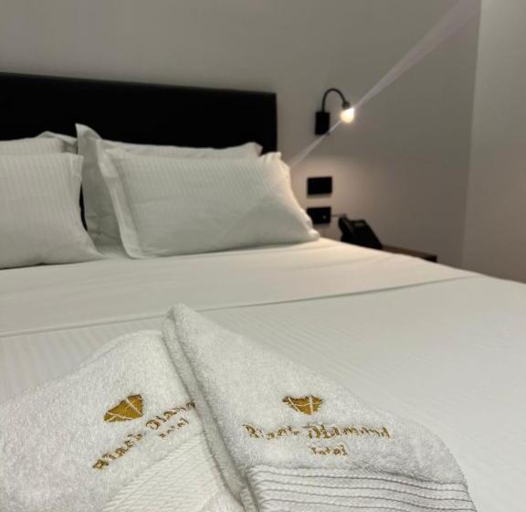 اتاق لوکس, Black Diamond Hotel Dhermi