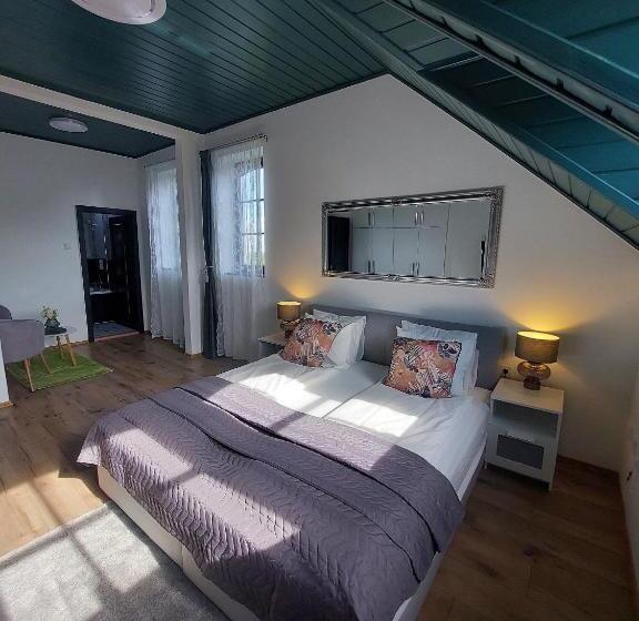 اتاق استاندارد با چشم‌انداز دریاچه, Füge Villa Luxury & Wellness