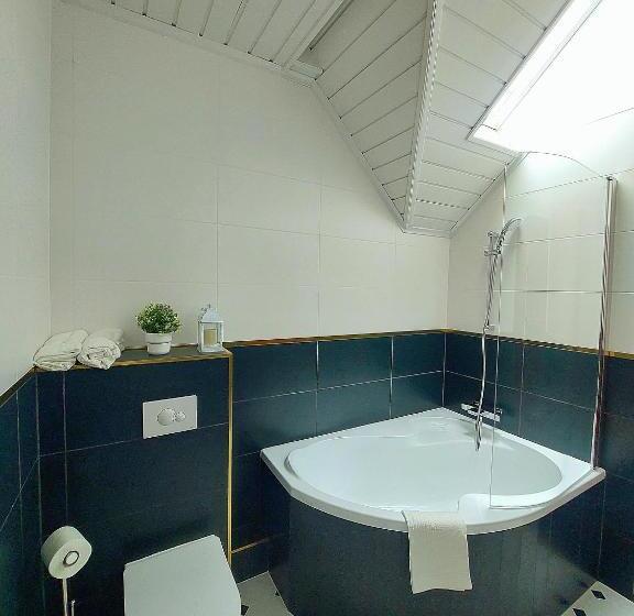 اتاق استاندارد با چشم‌انداز دریاچه, Füge Villa Luxury & Wellness