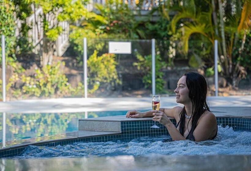 2 베드룸 이그제큐티브 아파트, Noosa Outrigger Beach Resort
