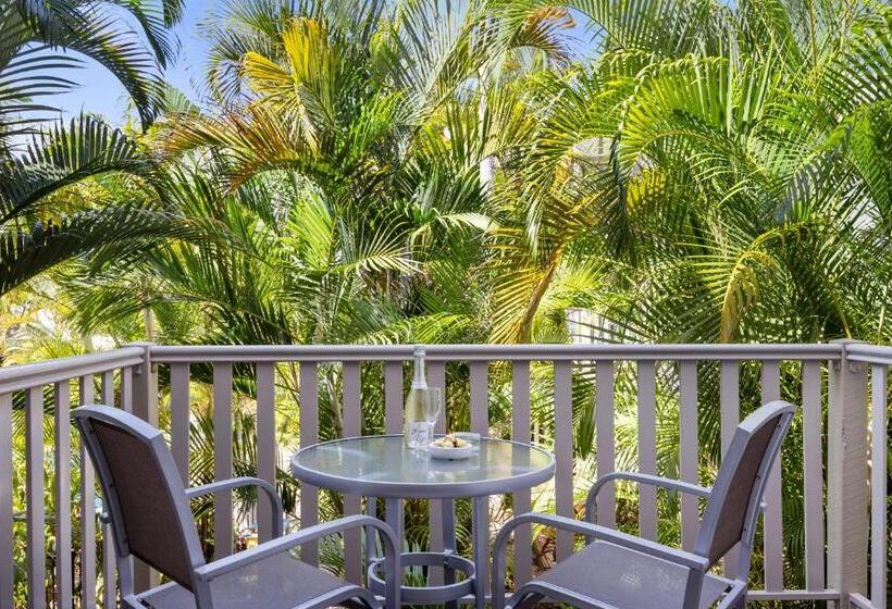 침실 4개 아파트, Noosa Outrigger Beach Resort