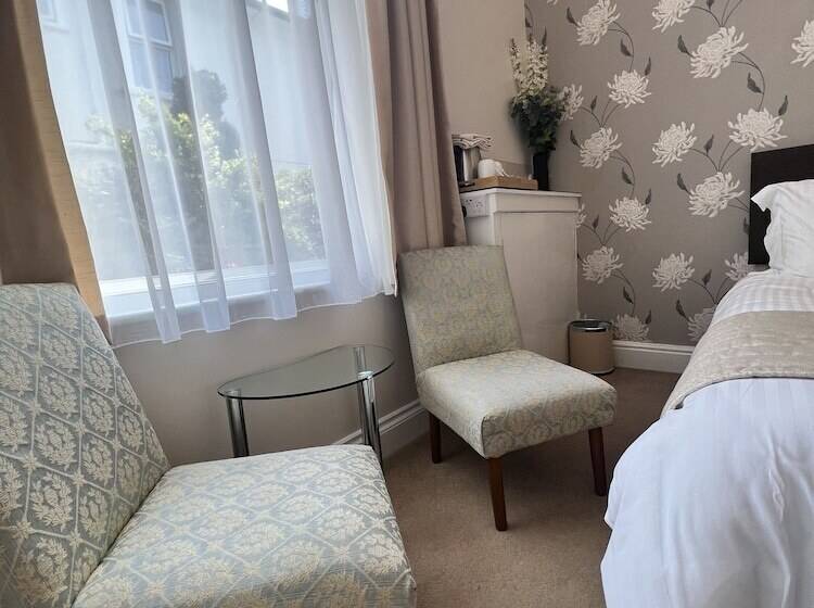 Стандартный Номер Нижний Этаж, Birkdale Guest House