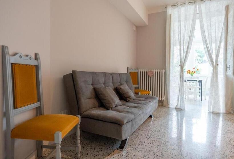 آپارتمان 1 خوابه, B & B L Abbraccio