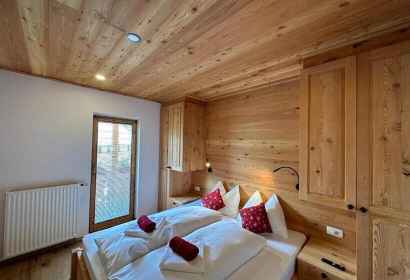 اتاق استاندارد چهار تخته, šurc