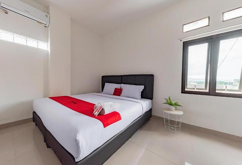 Номер Deluxe, Reddoorz @ Suryakencana Bogor