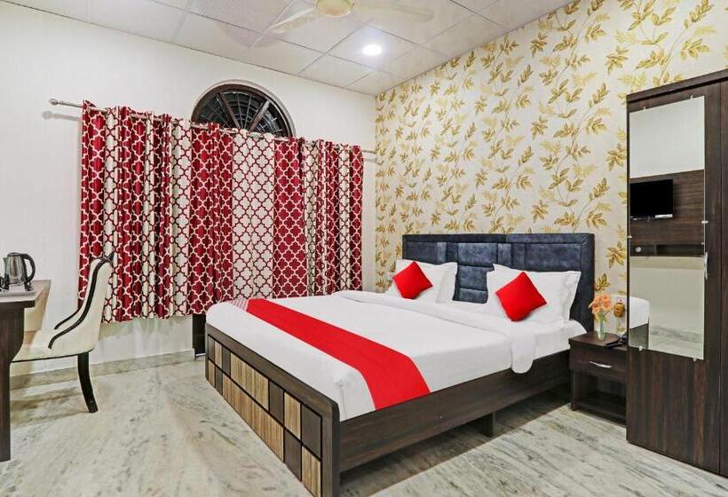 غرفة كلاسيكية ثلاثية, Flagship Ram Bhawan