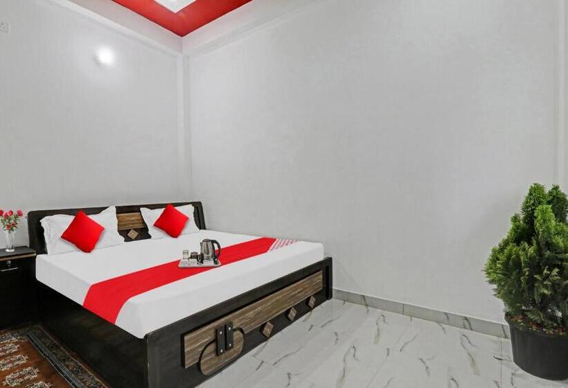 חדר קלאסי לשלושה, Flagship Hotel Ashirwad