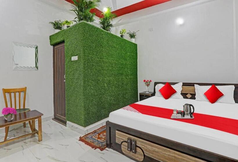 חדר קלאסי לשלושה, Flagship Hotel Ashirwad