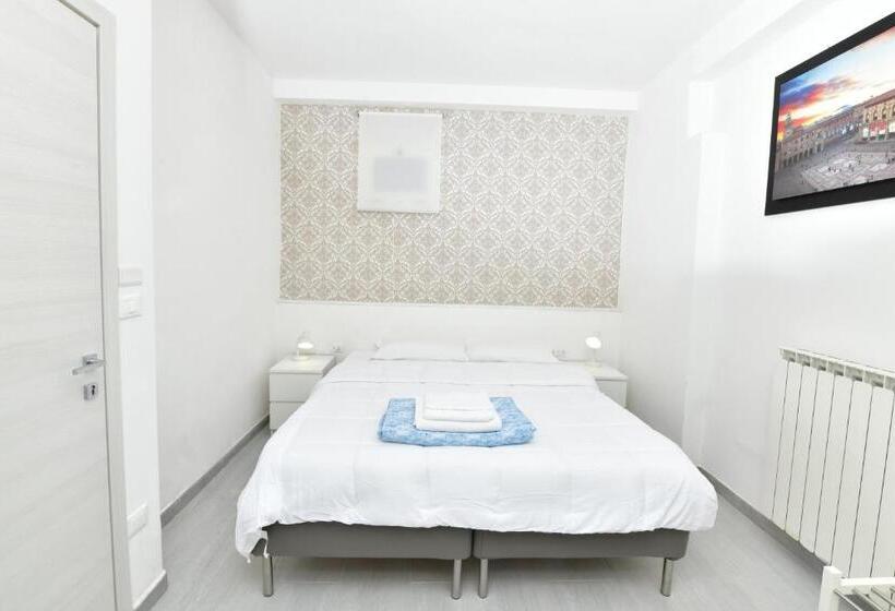 اتاق خانوادگی, A San Lazzaro Rooms