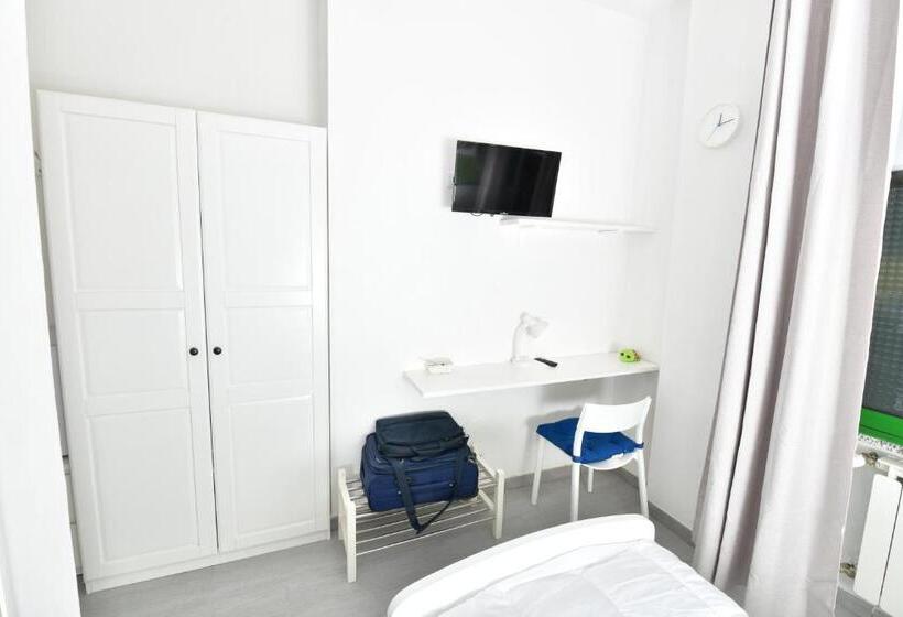 اتاق عادی, A San Lazzaro Rooms