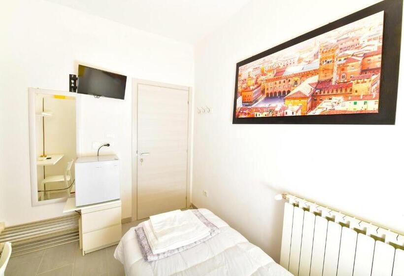 اتاق استاندارد یک نفره, A San Lazzaro Rooms