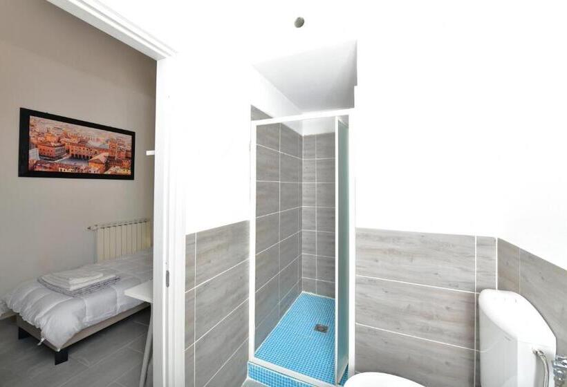 اتاق استاندارد یک نفره, A San Lazzaro Rooms