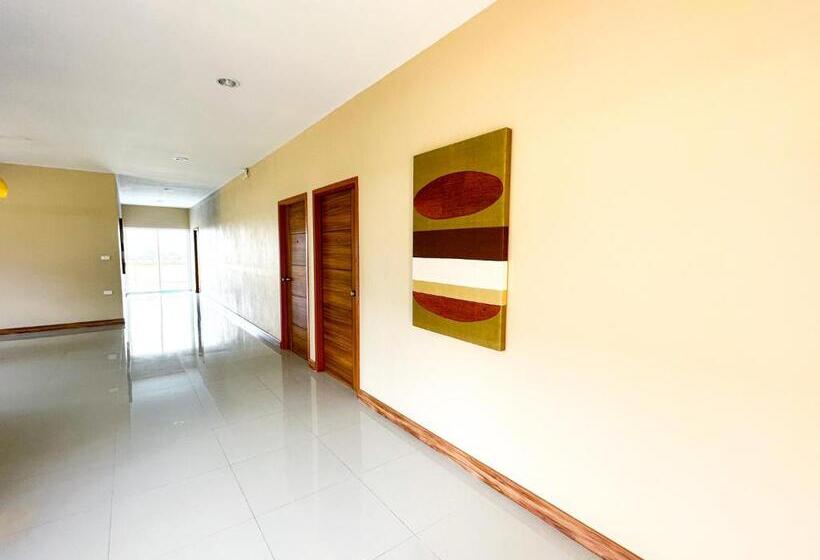 Quarto Familiar, The Island Resort