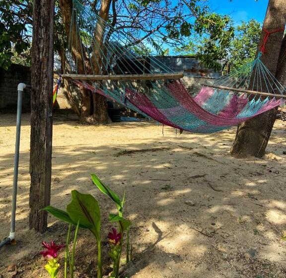 Economy Triple Room, Puente Real Hostel