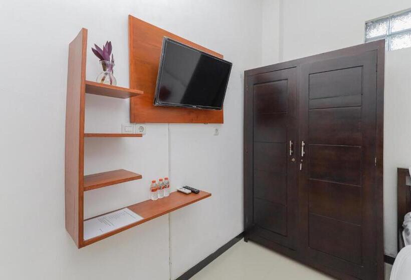 اتاق استاندارد, Reddoorz Syariah Near Universitas Jember