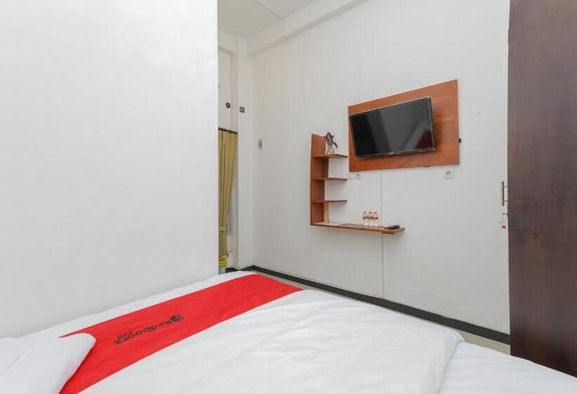 اتاق استاندارد, Reddoorz Syariah Near Universitas Jember