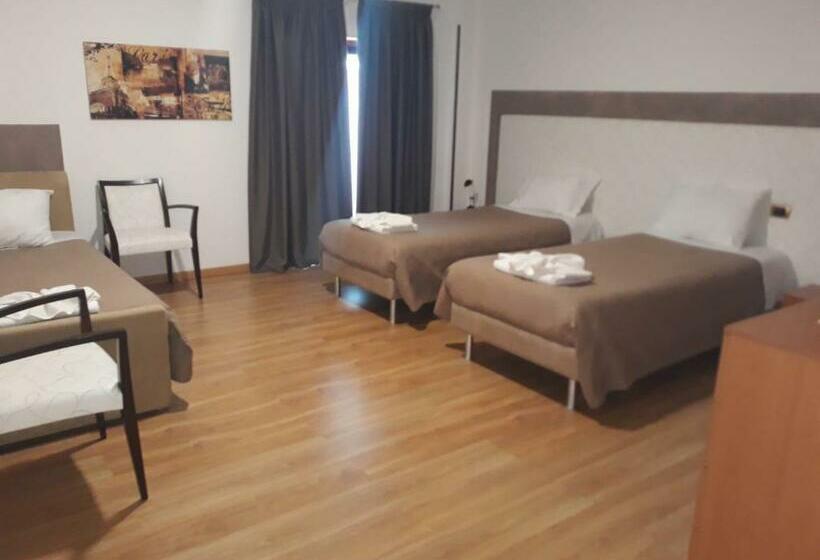 Номер Стандарт, Adams Rooms   Affittacamere
