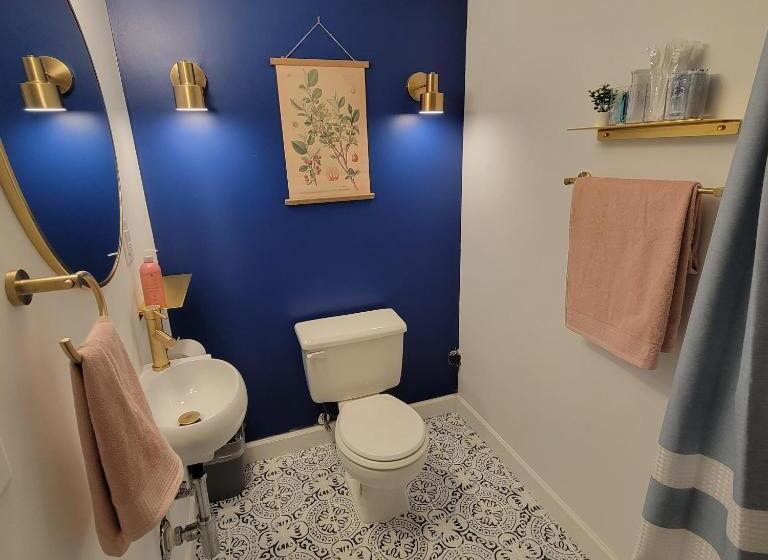 Quarto deluxe, Art And Lodging