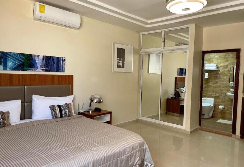 سوییت جونیور, Casa Libertad
