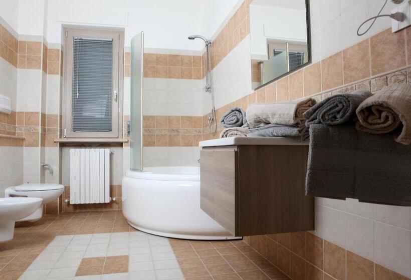 Четырехместный Номер Стандарт, Villa Martina Pia B&b