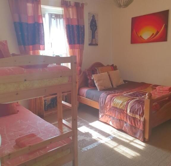 חדר סטנדרט לארבעה, Sunset House Chambres De Hotes