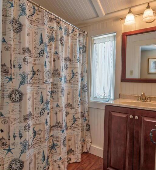 اتاق استاندارد, Holiday Guest House Bed & Breakfast