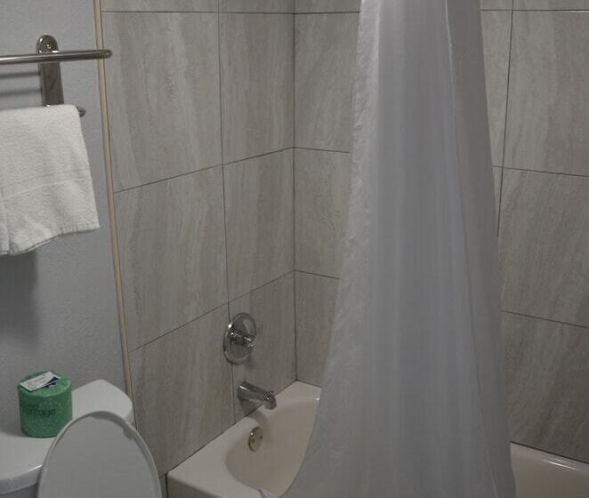 스탠다드 룸 더블 침대 2개, Rodeway Inn Sun City Center