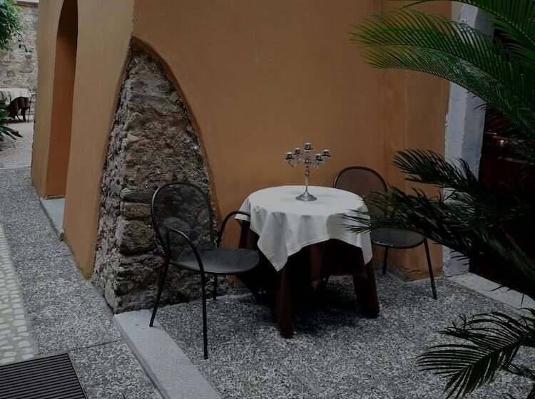 Номер Стандарт Трехместный, Villa Antica Tropea