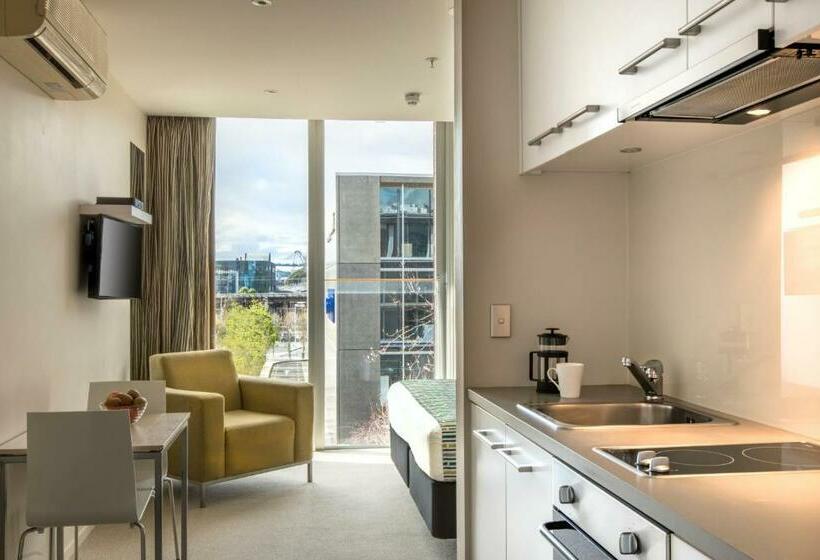 Студия Стандарт, Quest Carlaw Park Serviced Apartments